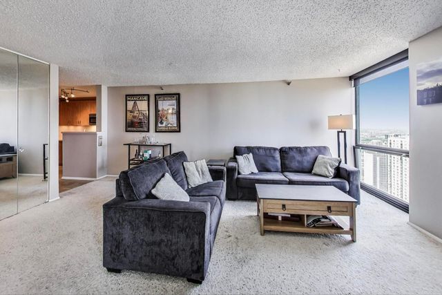 1122 N Clark Street 3304, Chicago, IL 60610