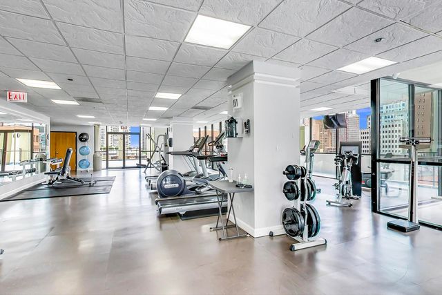 1122 N Clark Street 3304, Chicago, IL 60610