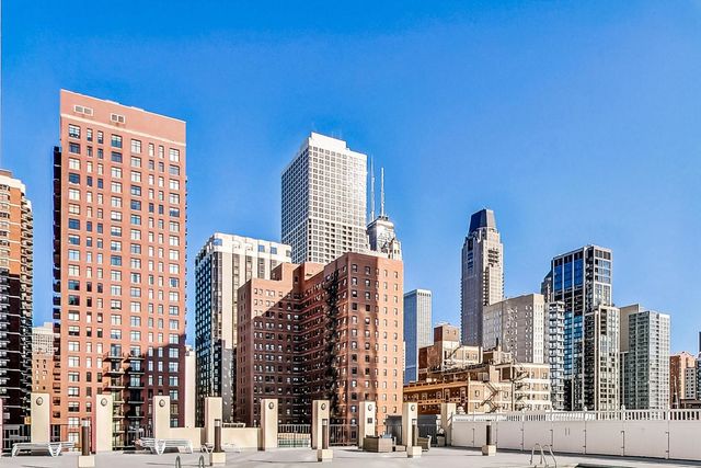 1122 N Clark Street 3304, Chicago, IL 60610