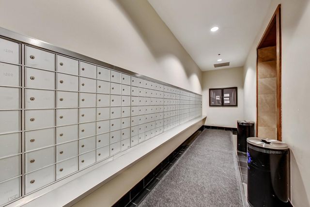 1122 N Clark Street 3304, Chicago, IL 60610