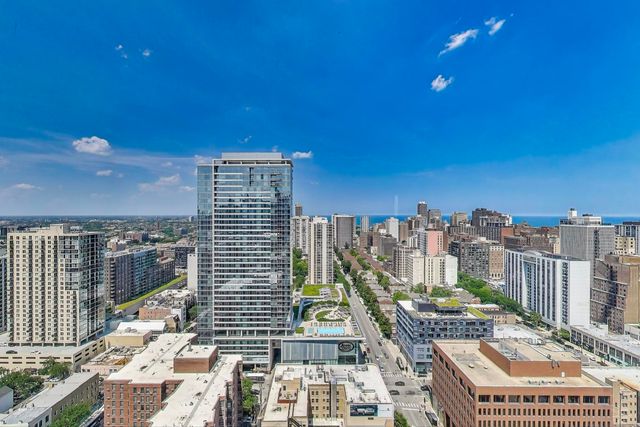 1122 N Clark Street 3304, Chicago, IL 60610