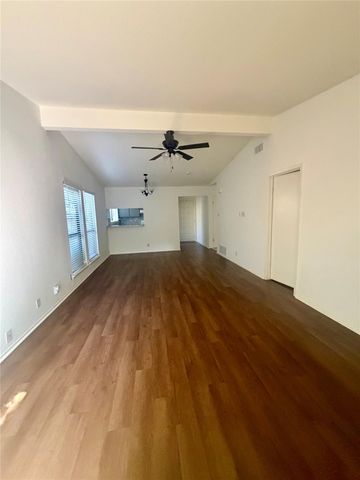 8105 S 1st ST B, Austin, TX 78748