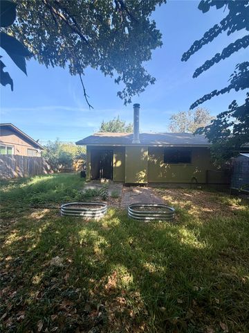 8105 S 1st ST B, Austin, TX 78748