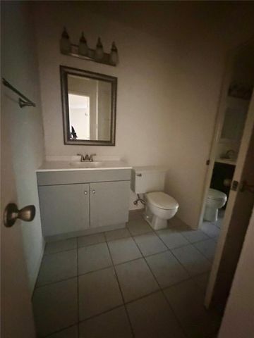 8105 S 1st ST B, Austin, TX 78748