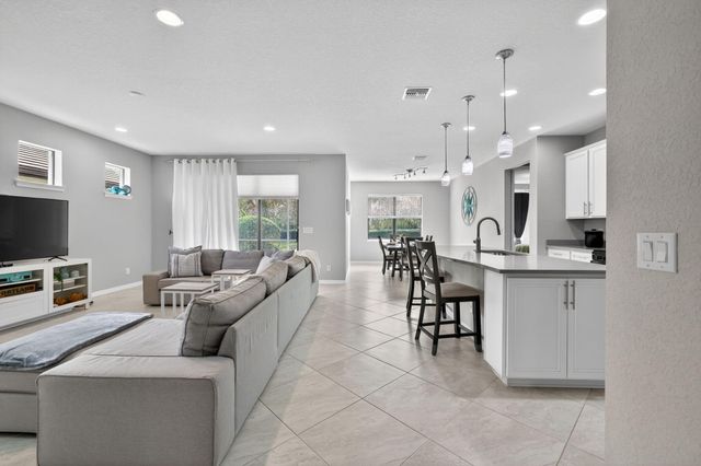 540 SE Monet Drive, Port St. Lucie, Port St Lucie, FL 34984