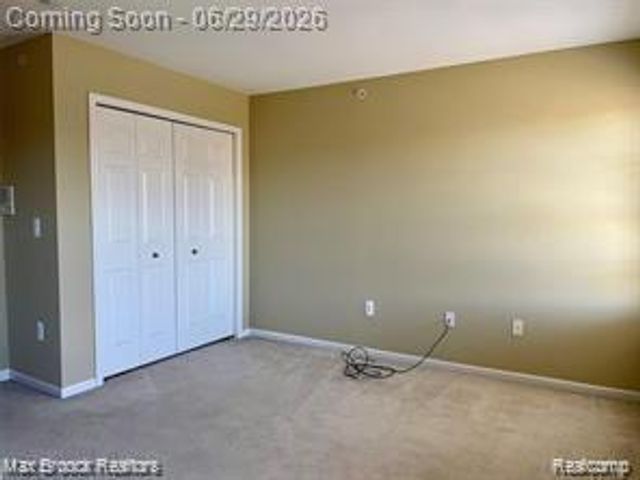 39775 Rockcrest Circle, Northville, MI 48168