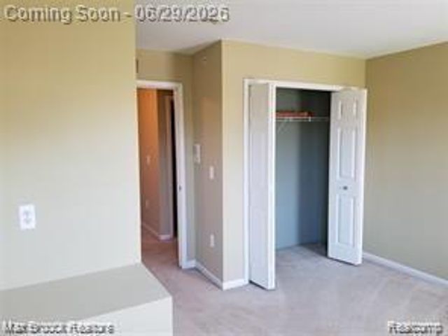 39775 Rockcrest Circle, Northville, MI 48168