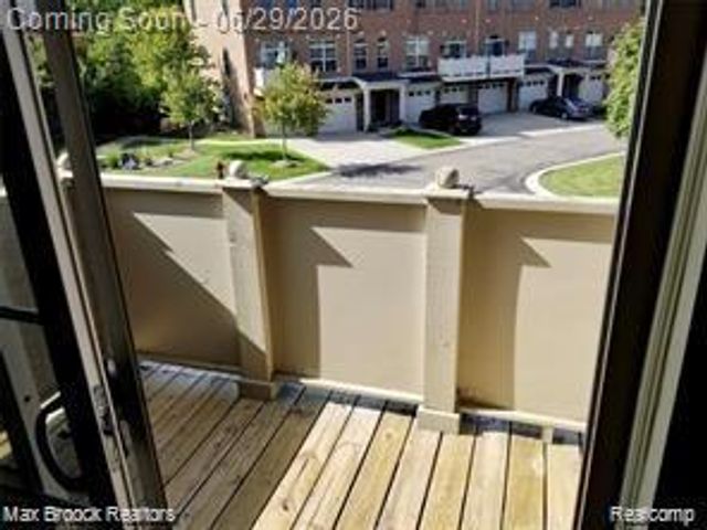 39775 Rockcrest Circle, Northville, MI 48168