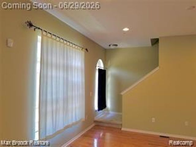 39775 Rockcrest Circle, Northville, MI 48168