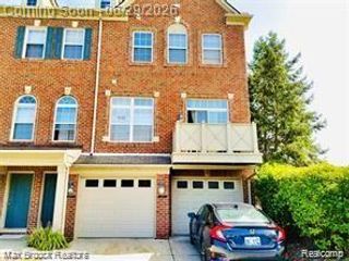 39775 Rockcrest Circle, Northville, MI 48168