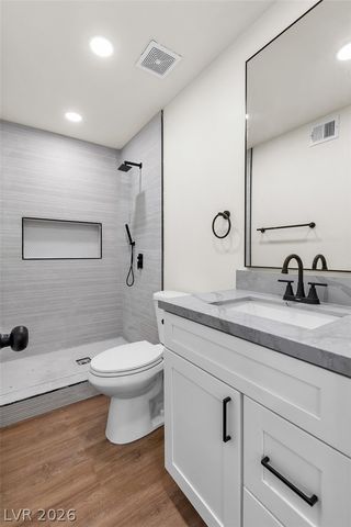 2256 Tall Pine Drive, Las Vegas, NV 89108