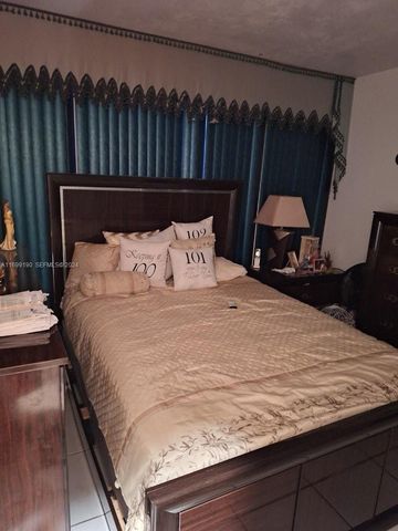 20620 NW 34th Avenue, Miami Gardens, FL 33056