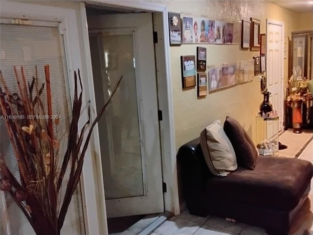 20620 NW 34th Avenue, Miami Gardens, FL 33056