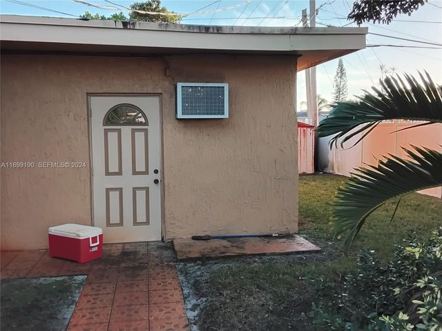 20620 NW 34th Avenue, Miami Gardens, FL 33056