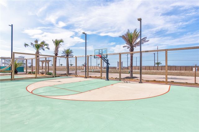 400 Coastline Dr, Port Aransas, TX 78373