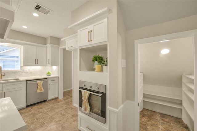 7911 Friars Court Lane, Spring, TX 77379