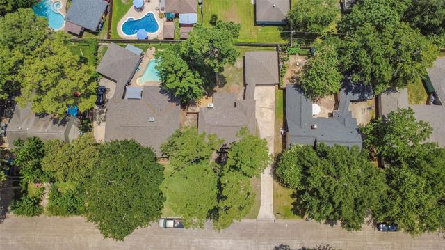 7911 Friars Court Lane, Spring, TX 77379