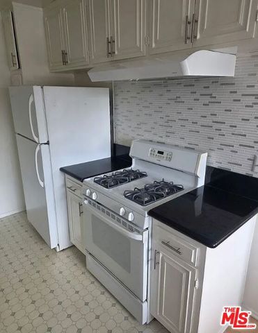 1237 Amherst Avenue 8, Los Angeles, CA 90025