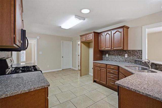 480 Forest Oak Drive, Stockbridge, GA 30281