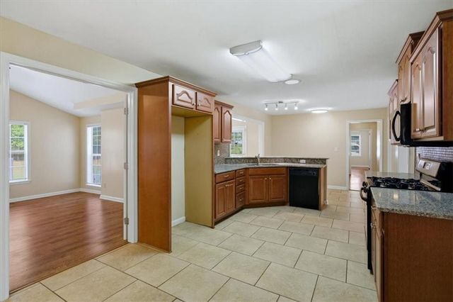 480 Forest Oak Drive, Stockbridge, GA 30281