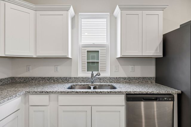 2014 Sellerback Way, Columbia, TN 38401