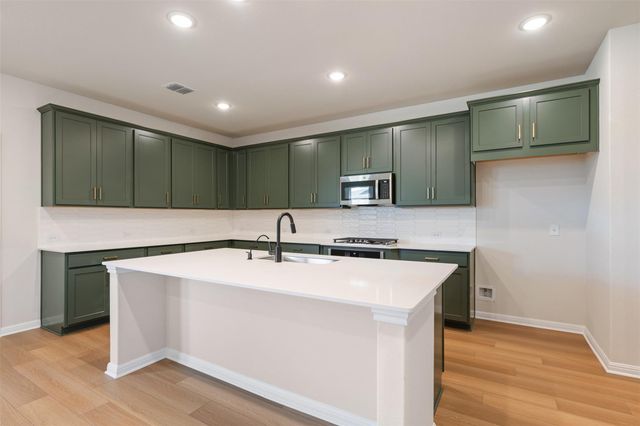 126 Crater Lake DR, Dripping Springs, TX 78620