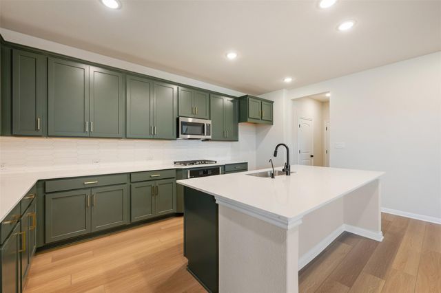 126 Crater Lake DR, Dripping Springs, TX 78620
