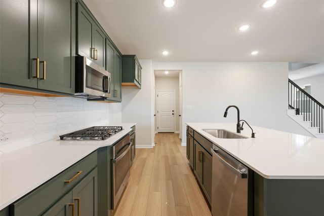 126 Crater Lake DR, Dripping Springs, TX 78620