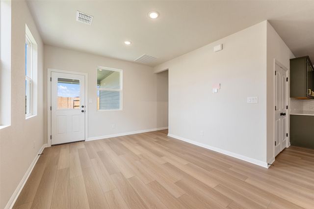 126 Crater Lake DR, Dripping Springs, TX 78620