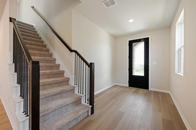 126 Crater Lake DR, Dripping Springs, TX 78620