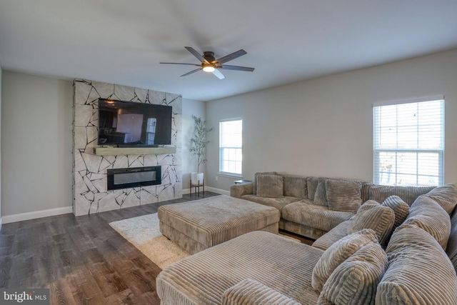 244 DELAWARE RIVER DR, Clayton, DE 19938