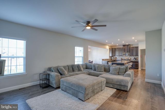 244 DELAWARE RIVER DR, Clayton, DE 19938