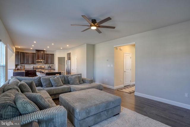 244 DELAWARE RIVER DR, Clayton, DE 19938