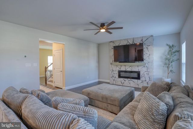 244 DELAWARE RIVER DR, Clayton, DE 19938