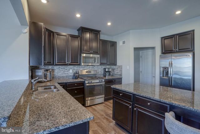 244 DELAWARE RIVER DR, Clayton, DE 19938