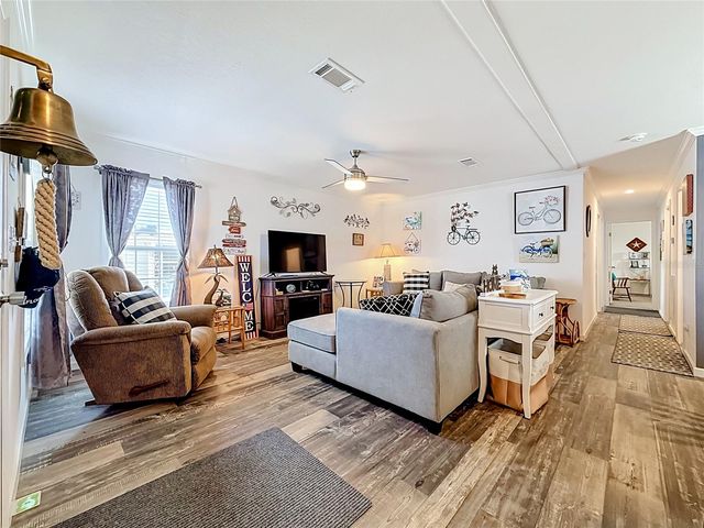 10485 HOLIDAY SHORES DRIVE 302, Largo, FL 33773