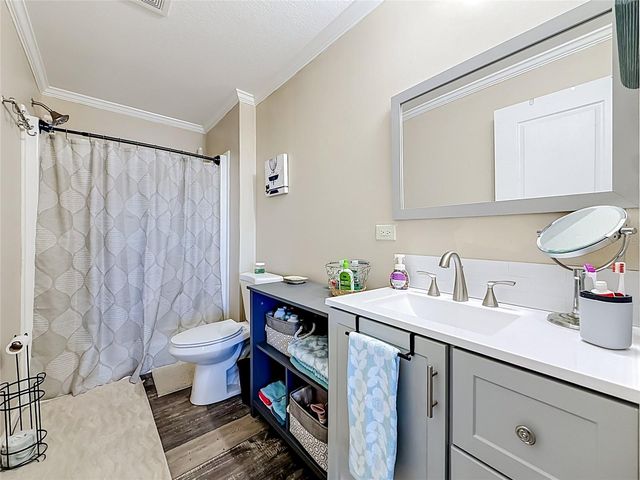 10485 HOLIDAY SHORES DRIVE 302, Largo, FL 33773