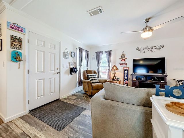 10485 HOLIDAY SHORES DRIVE 302, Largo, FL 33773