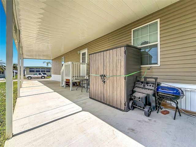 10485 HOLIDAY SHORES DRIVE 302, Largo, FL 33773