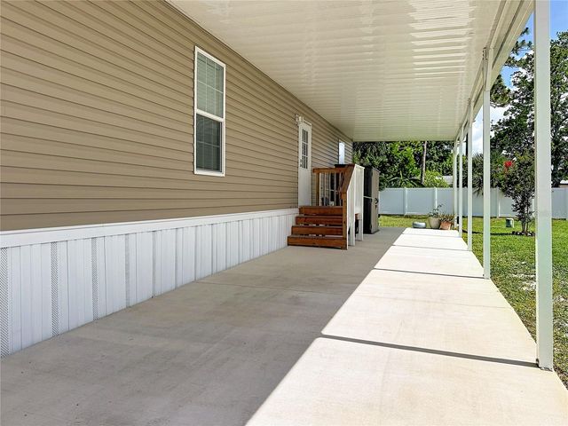 10485 HOLIDAY SHORES DRIVE 302, Largo, FL 33773