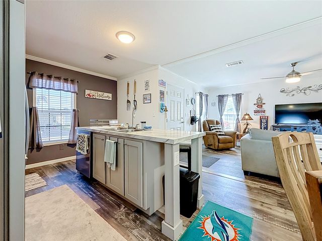10485 HOLIDAY SHORES DRIVE 302, Largo, FL 33773