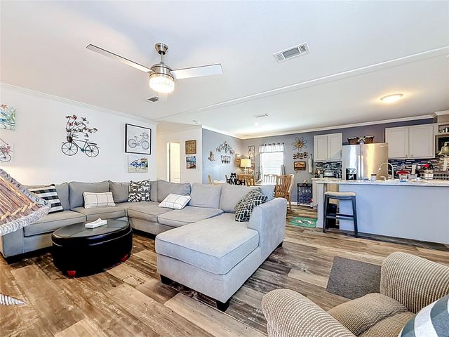 10485 HOLIDAY SHORES DRIVE 302, Largo, FL 33773