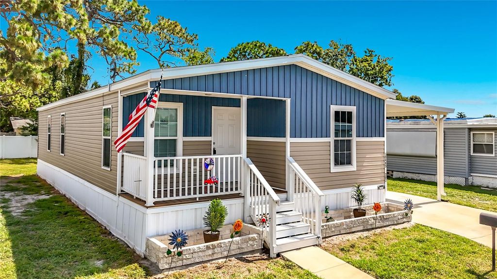 10485 HOLIDAY SHORES DRIVE 302, Largo, FL 33773