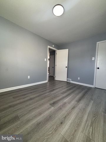 1004 ARMISTICE DR, Burlington, NJ 08016