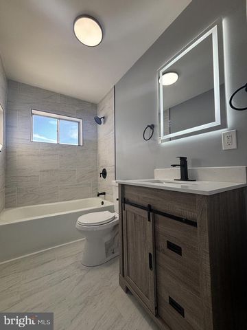 1004 ARMISTICE DR, Burlington, NJ 08016