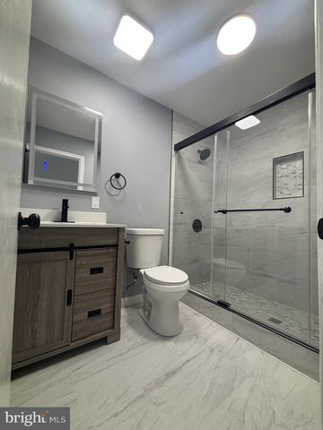 1004 ARMISTICE DR, Burlington, NJ 08016