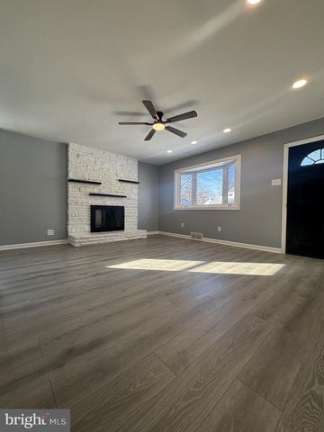 1004 ARMISTICE DR, Burlington, NJ 08016