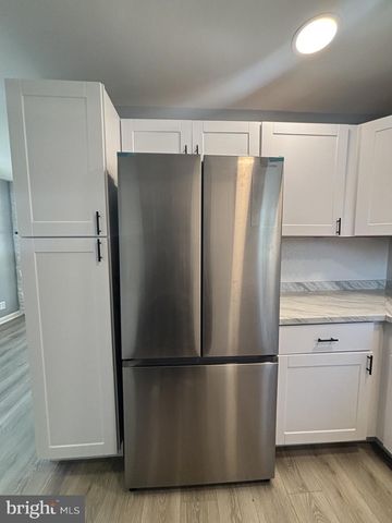 1004 ARMISTICE DR, Burlington, NJ 08016