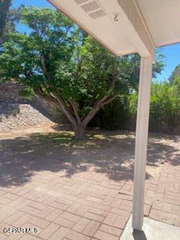 1016 DESIERTO LUNA Street, El Paso, TX 79912