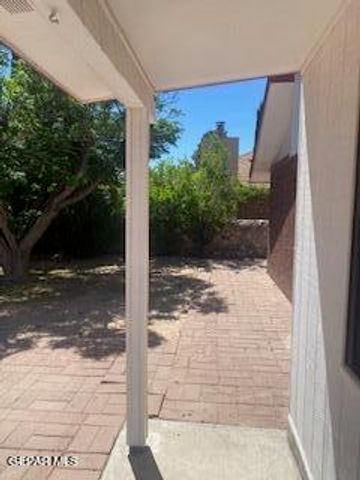 1016 DESIERTO LUNA Street, El Paso, TX 79912
